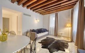 Ca Margherita Loft & Square Palazzo Grifalconi